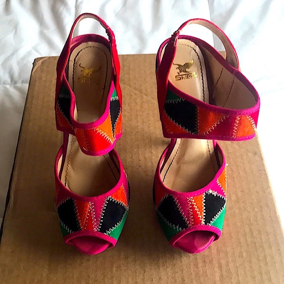 Multicolored Peep Toe Platform Heels. US size 6.5. - Picture 2 of 14